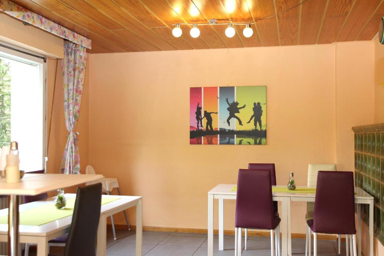 Familie Hotel Kameleon Elleringhausen Bagian luar foto