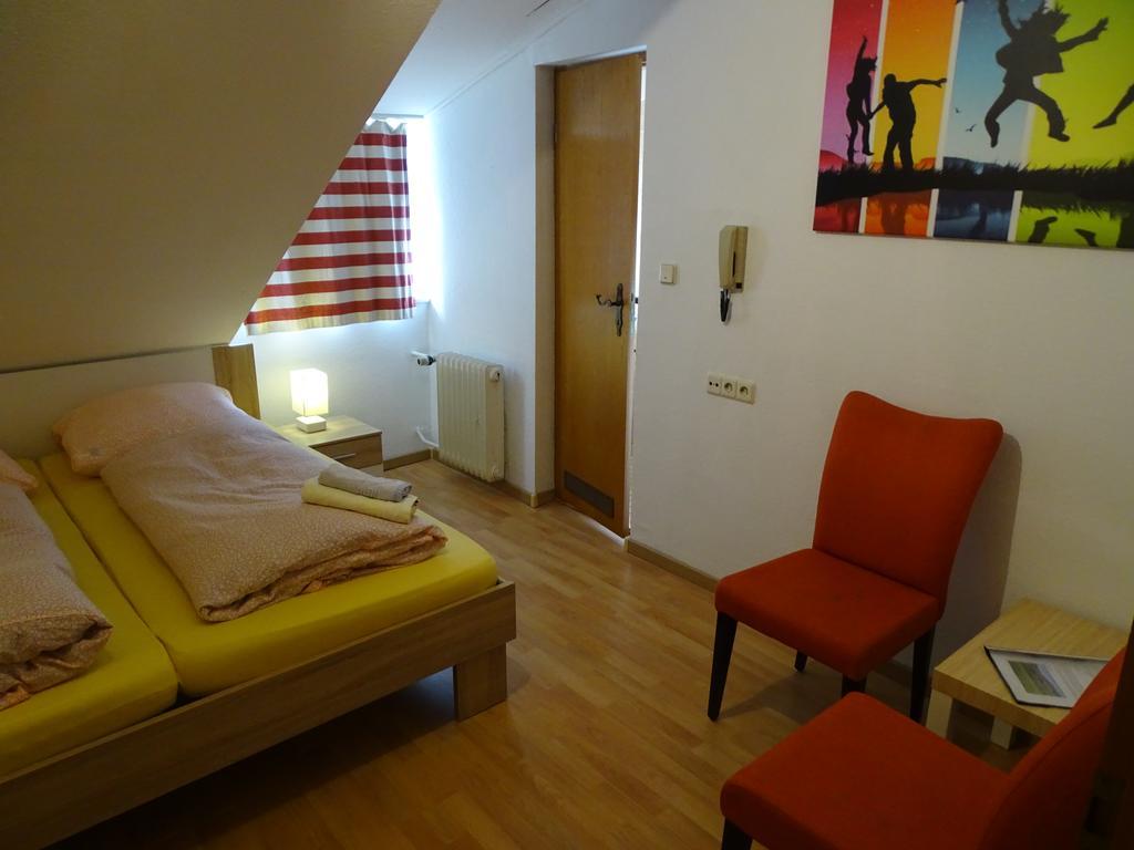 Familie Hotel Kameleon Elleringhausen Bagian luar foto